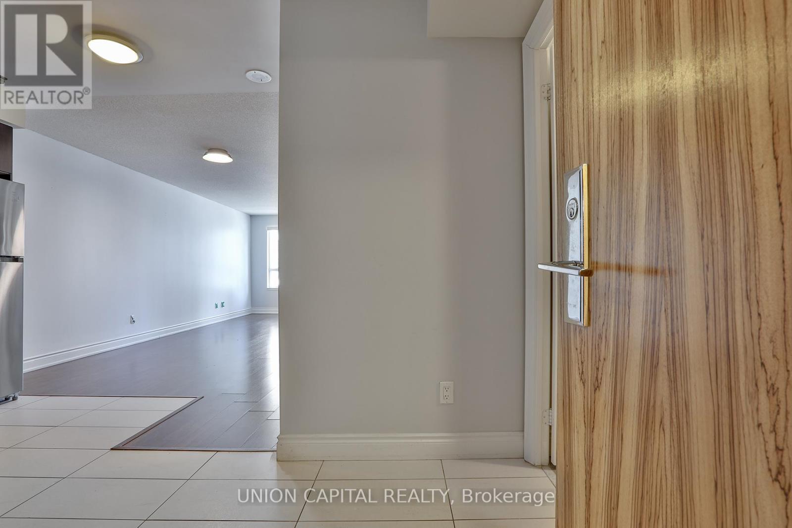 317 - 60 South Town Centre Boulevard, Markham, ON - Indoor