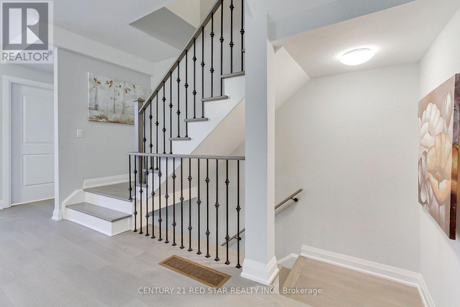 23 - 260 Eagle Street, Newmarket, ON - Indoor Photo Showing Other Room