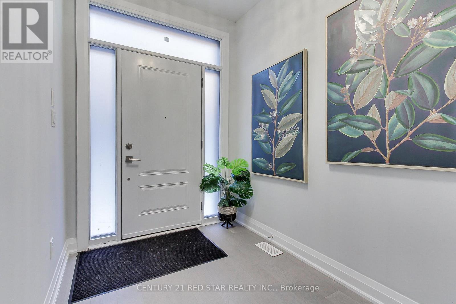 23 - 260 Eagle Street, Newmarket, ON - Indoor Photo Showing Other Room