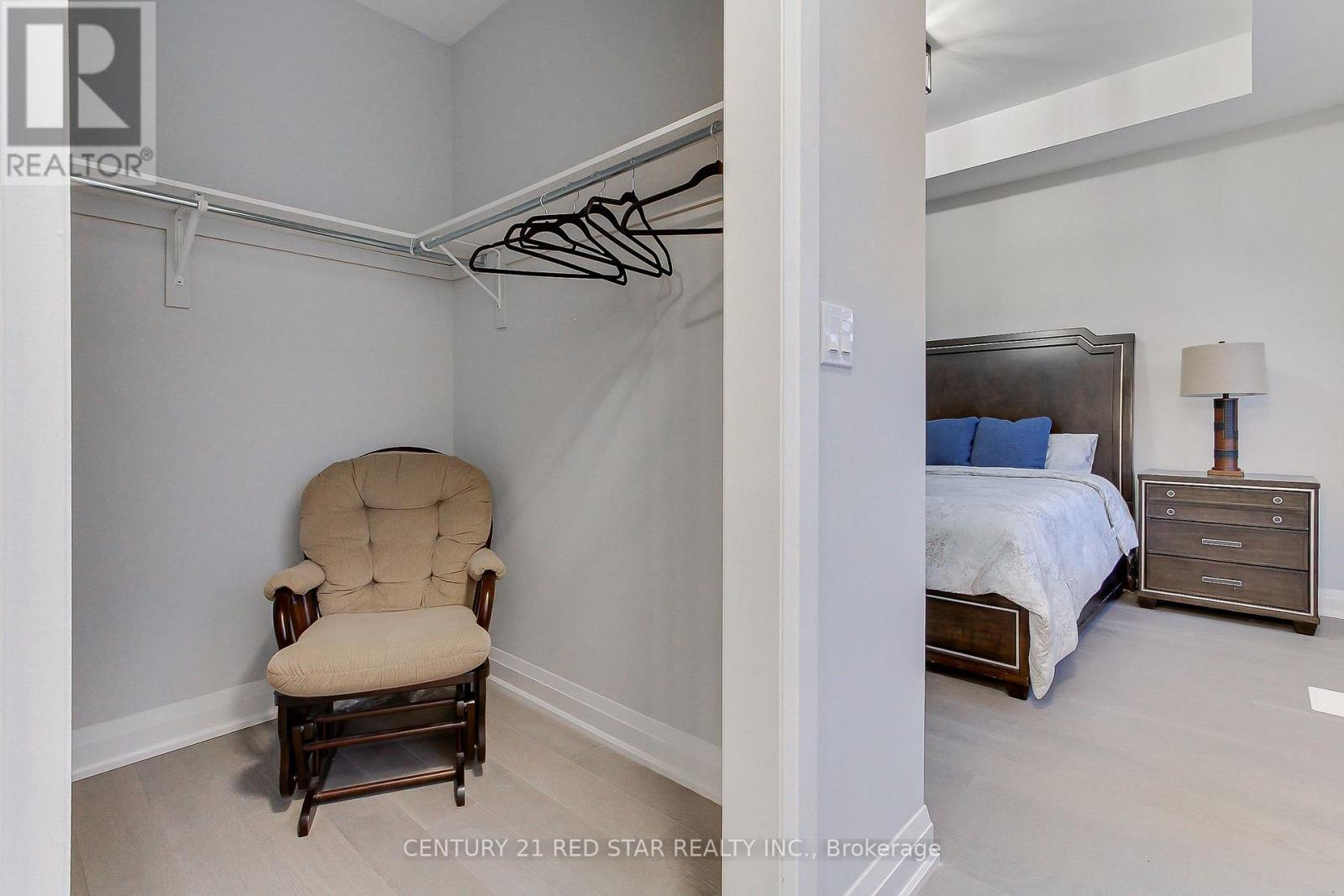 23 - 260 Eagle Street, Newmarket, ON - Indoor Photo Showing Bedroom