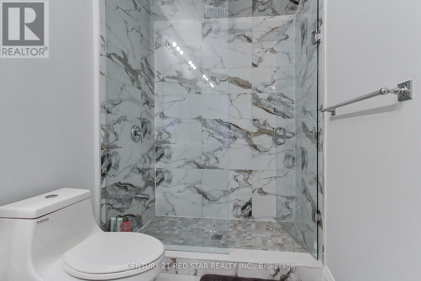 23 - 260 Eagle Street, Newmarket, ON - Indoor Photo Showing Bathroom