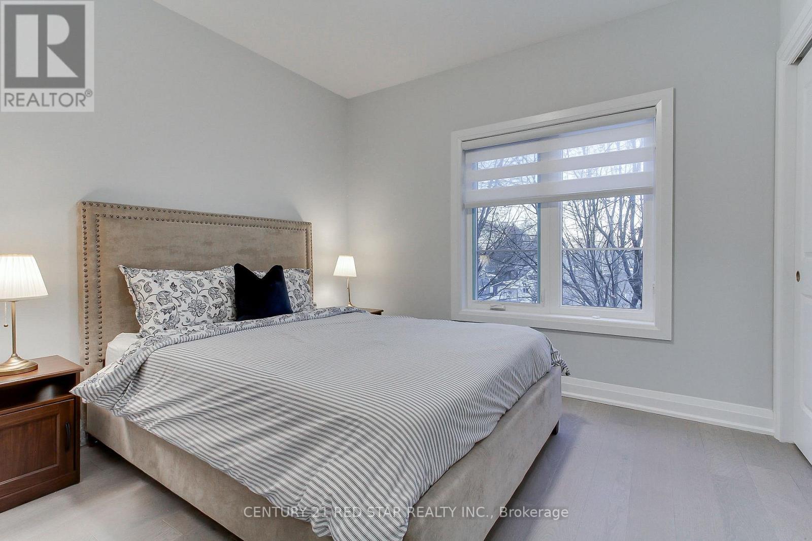 23 - 260 Eagle Street, Newmarket, ON - Indoor Photo Showing Bedroom