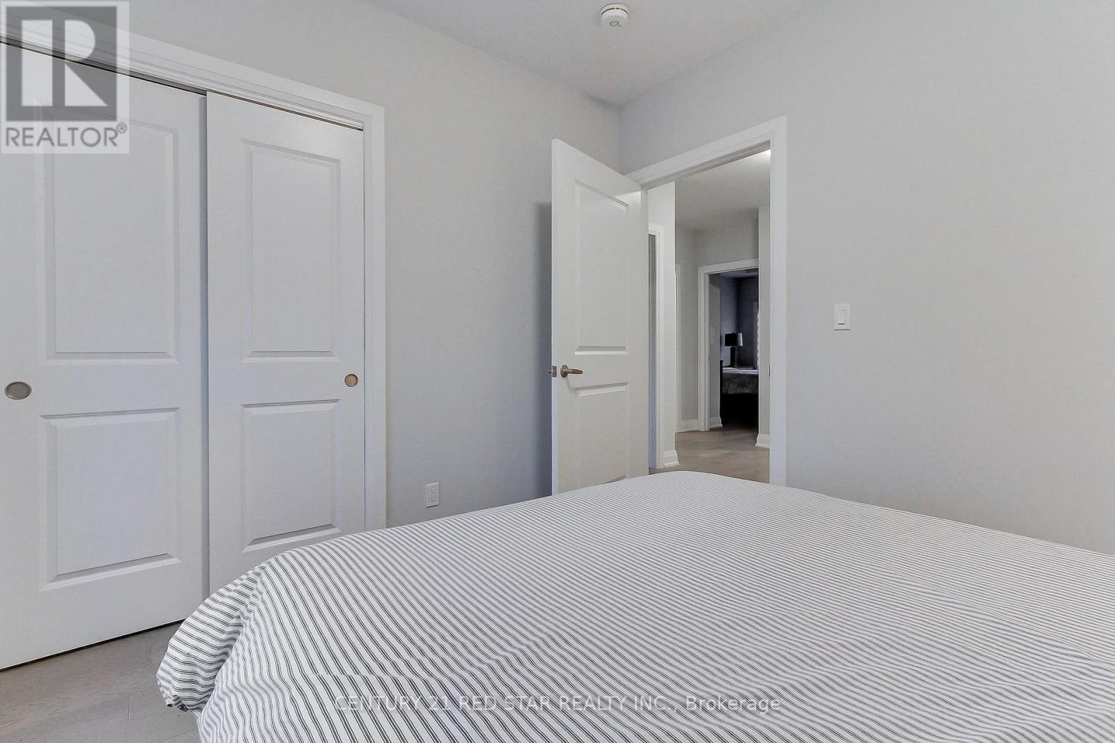 23 - 260 Eagle Street, Newmarket, ON - Indoor Photo Showing Bedroom
