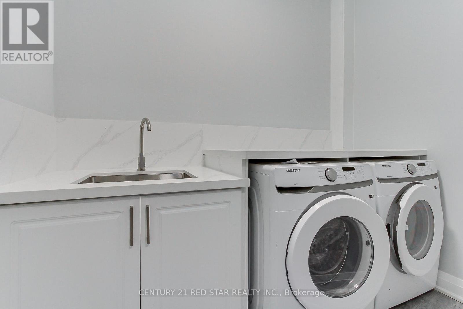 23 - 260 Eagle Street, Newmarket, ON - Indoor Photo Showing Laundry Room