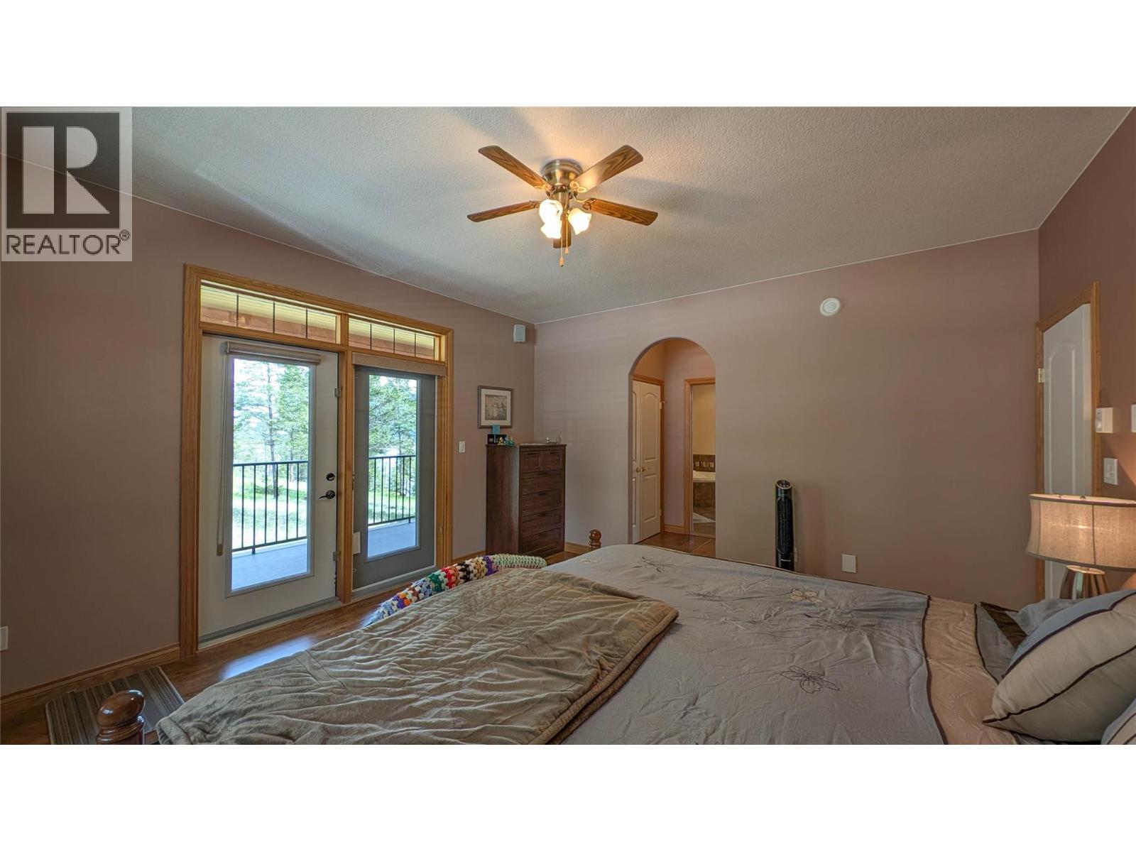 4197 Coy Road, Invermere, BC - Indoor Photo Showing Bedroom