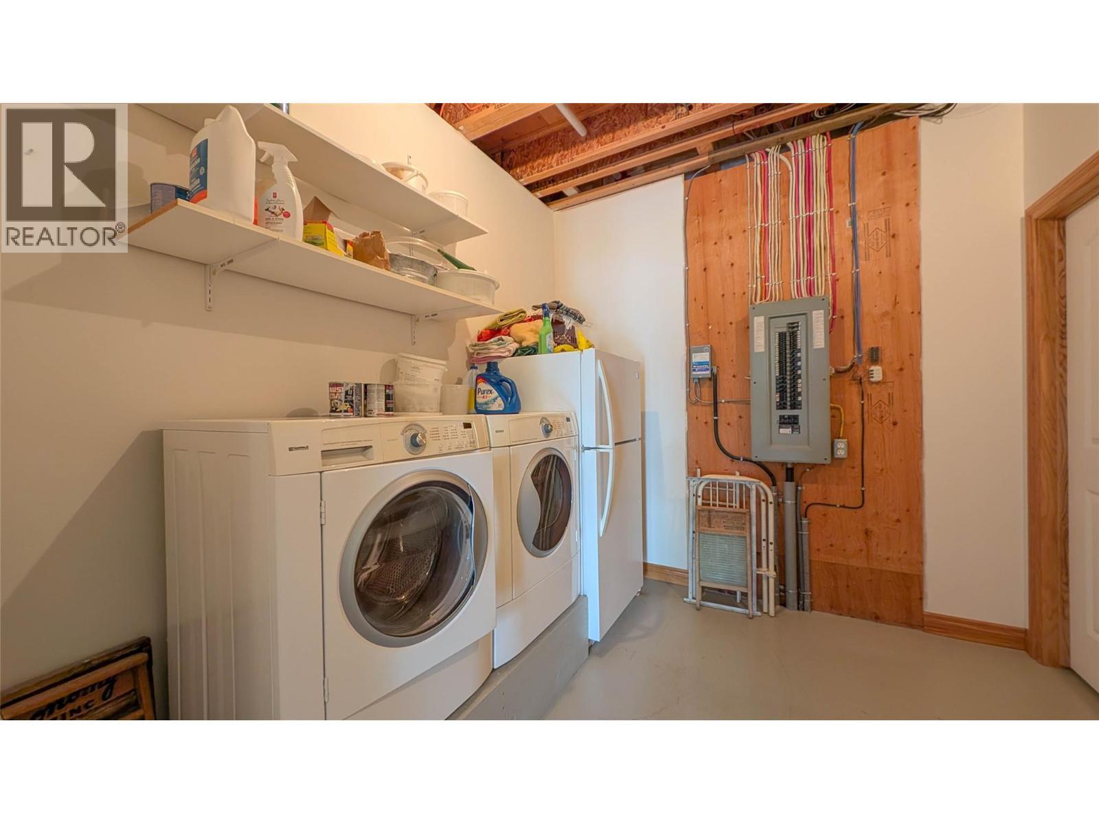 4197 Coy Road, Invermere, BC - Indoor Photo Showing Laundry Room