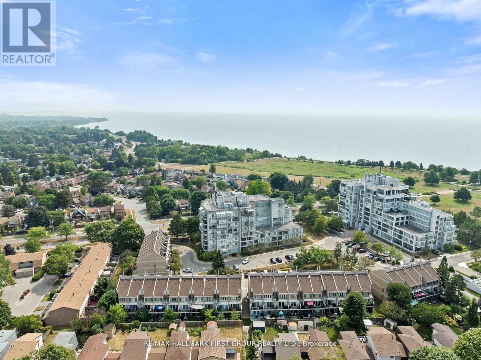 701 - 25 Cumberland Lane, Ajax, ON - Outdoor With View