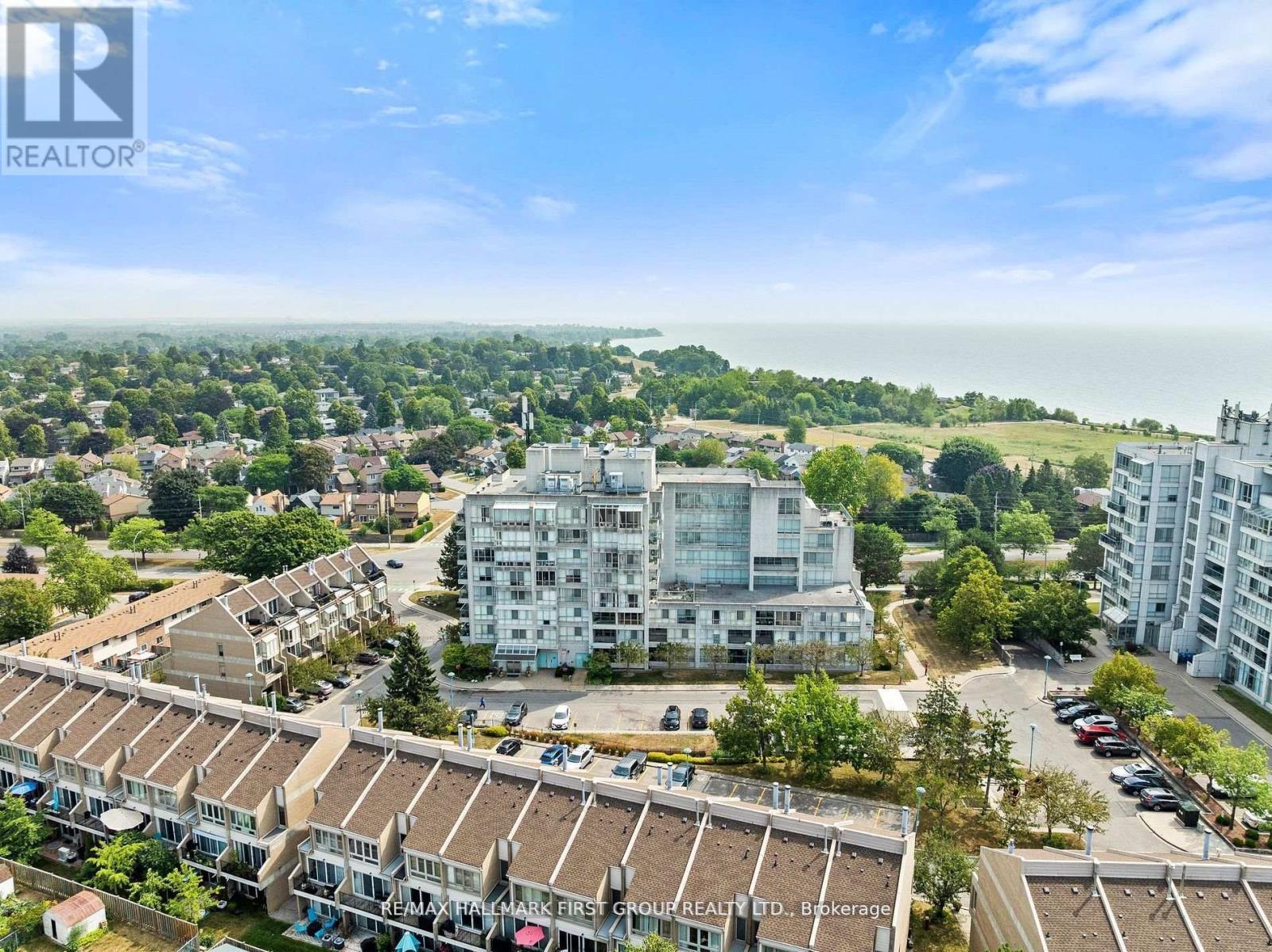 701 - 25 Cumberland Lane, Ajax, ON - Outdoor With View