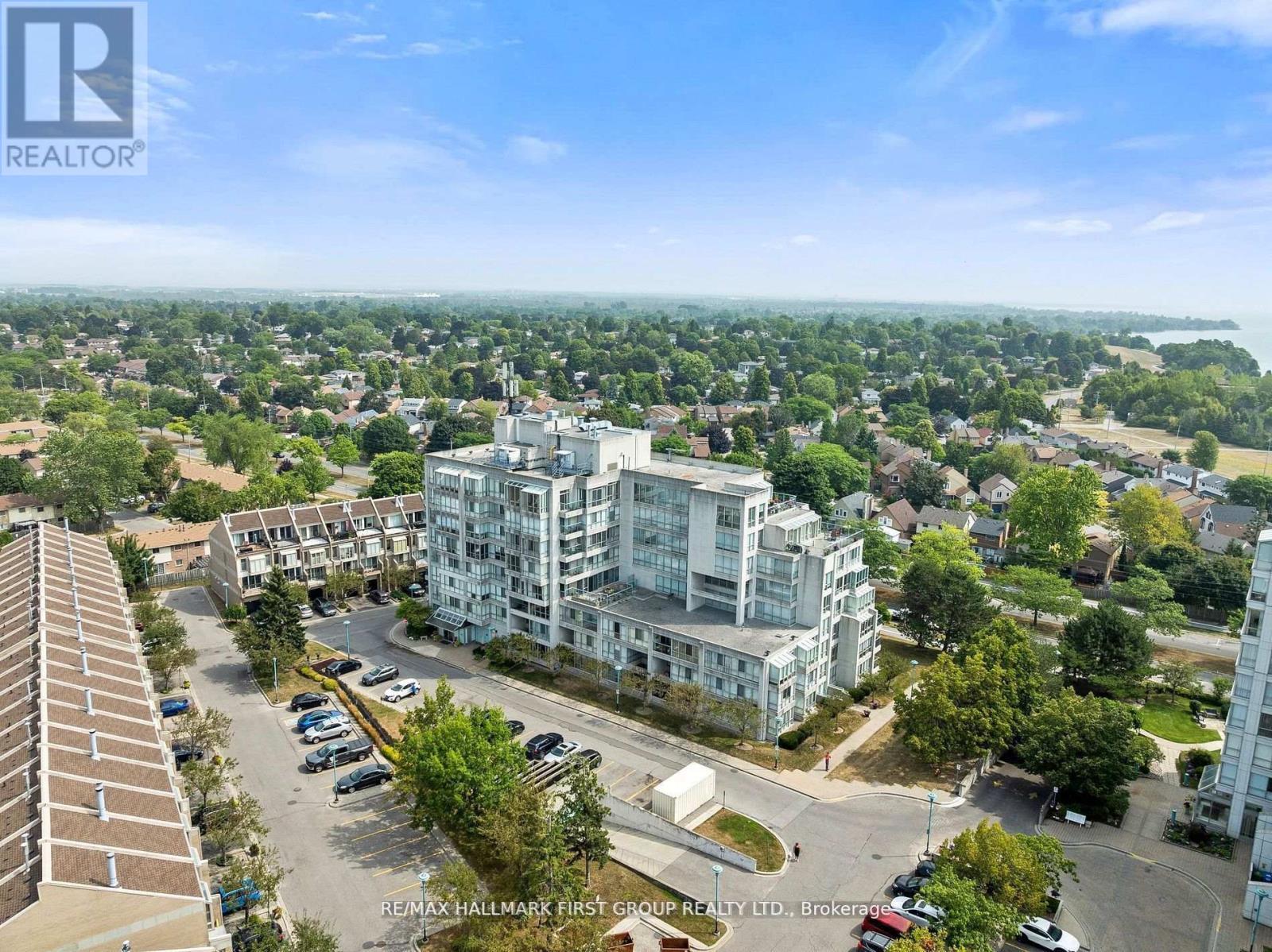 701 - 25 Cumberland Lane, Ajax, ON - Outdoor With View