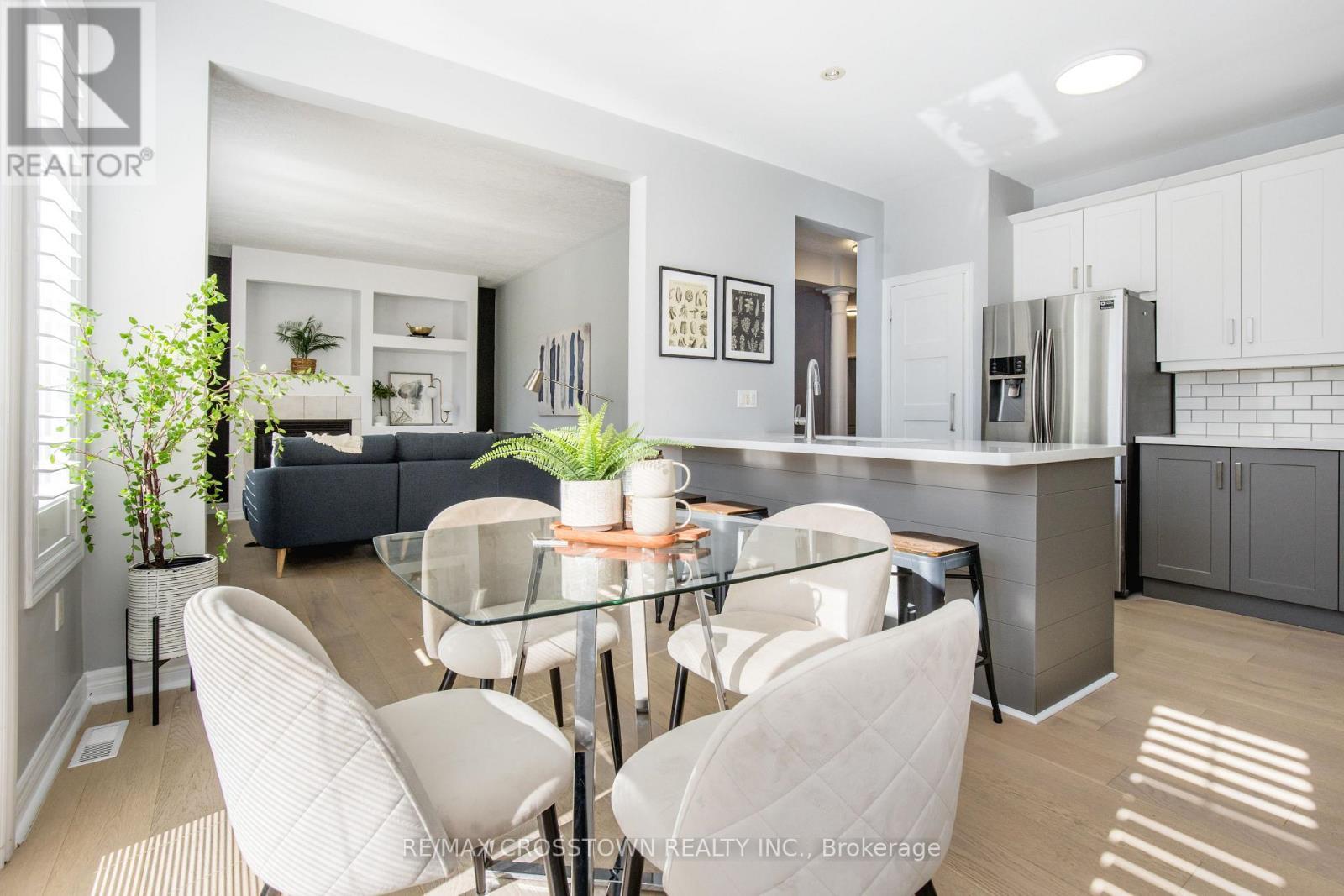 62 Windsor Crescent, Barrie, ON - Indoor Photo Showing Dining Room