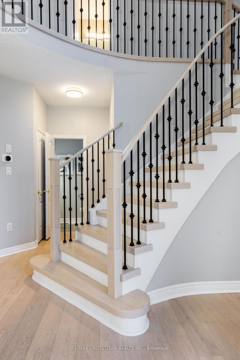 62 Windsor Crescent, Barrie, ON - Indoor Photo Showing Other Room