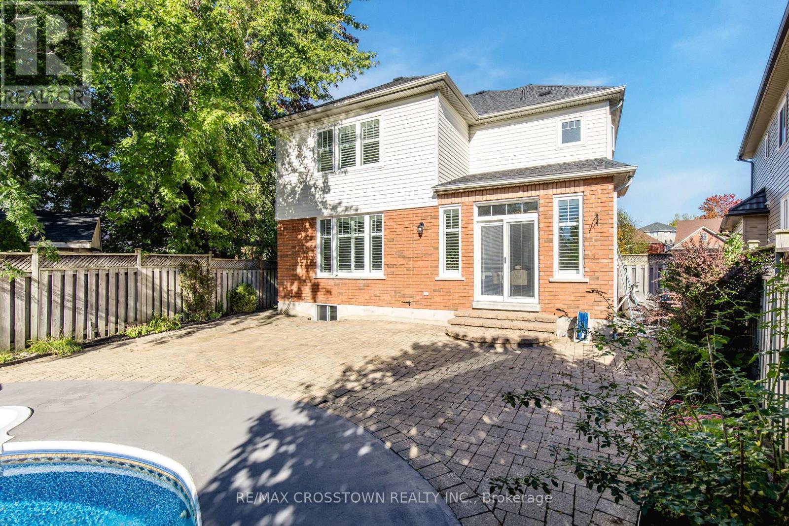 62 Windsor Crescent, Barrie, ON - Outdoor