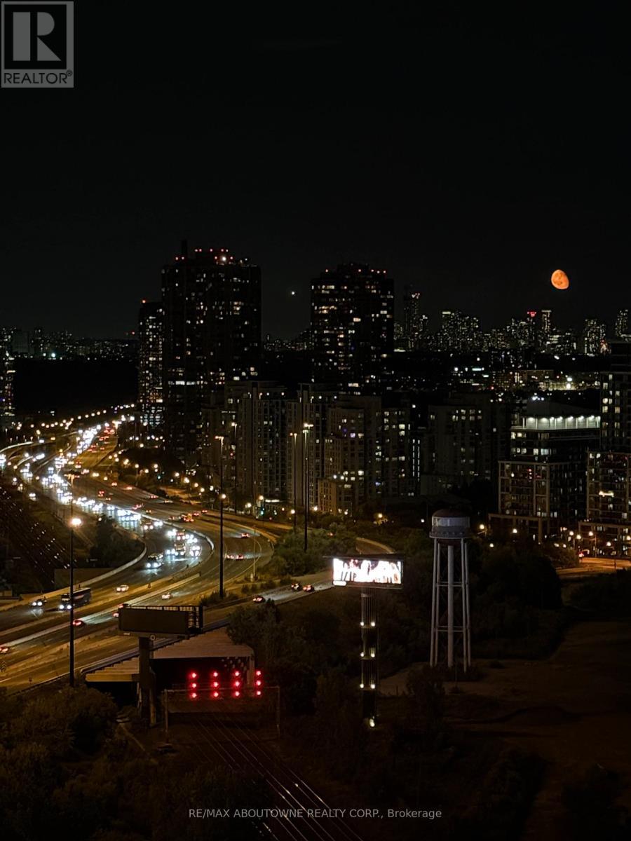 2524 - 165 Legion Road N, Toronto, ON - Outdoor