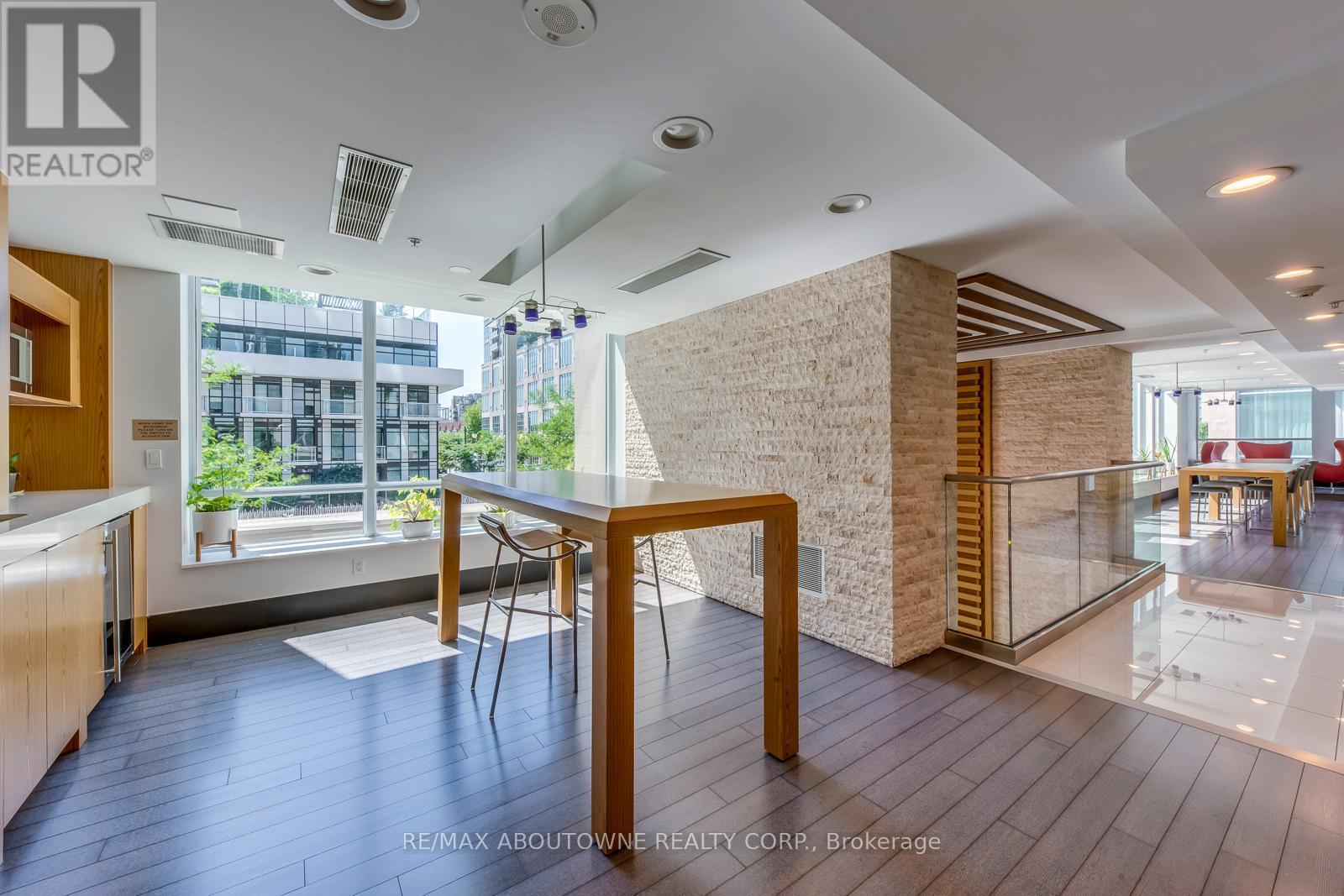 2524 - 165 Legion Road N, Toronto, ON - Photo Showing Other Room