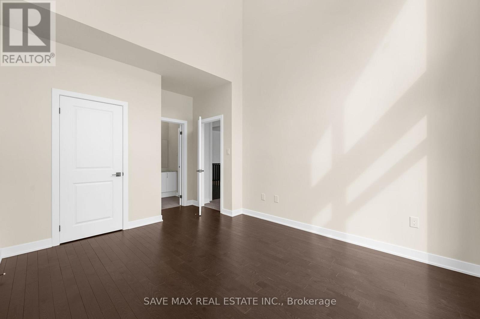 1007 Kingsridge Court, Lake Of Bays, ON - Indoor Photo Showing Other Room