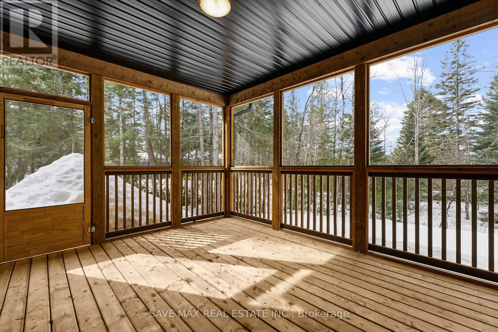 1007 Kingsridge Court, Lake Of Bays, ON - With Deck Patio Veranda With Exterior