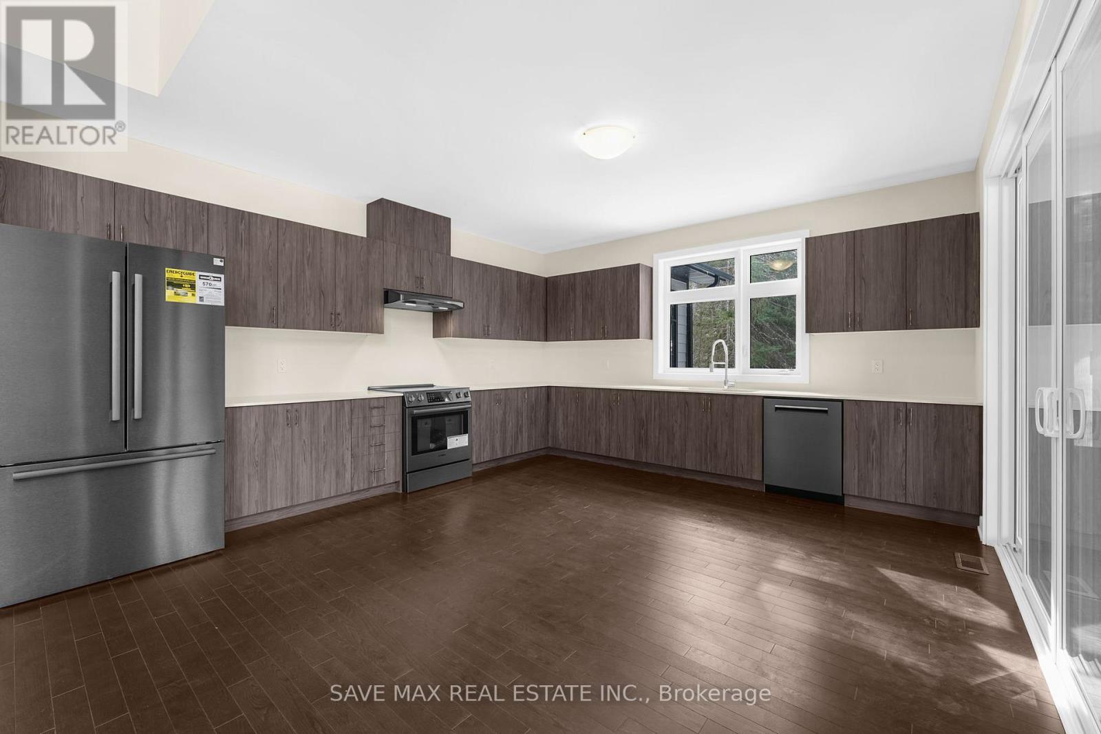 1007 Kingsridge Court, Lake Of Bays, ON - Indoor Photo Showing Kitchen
