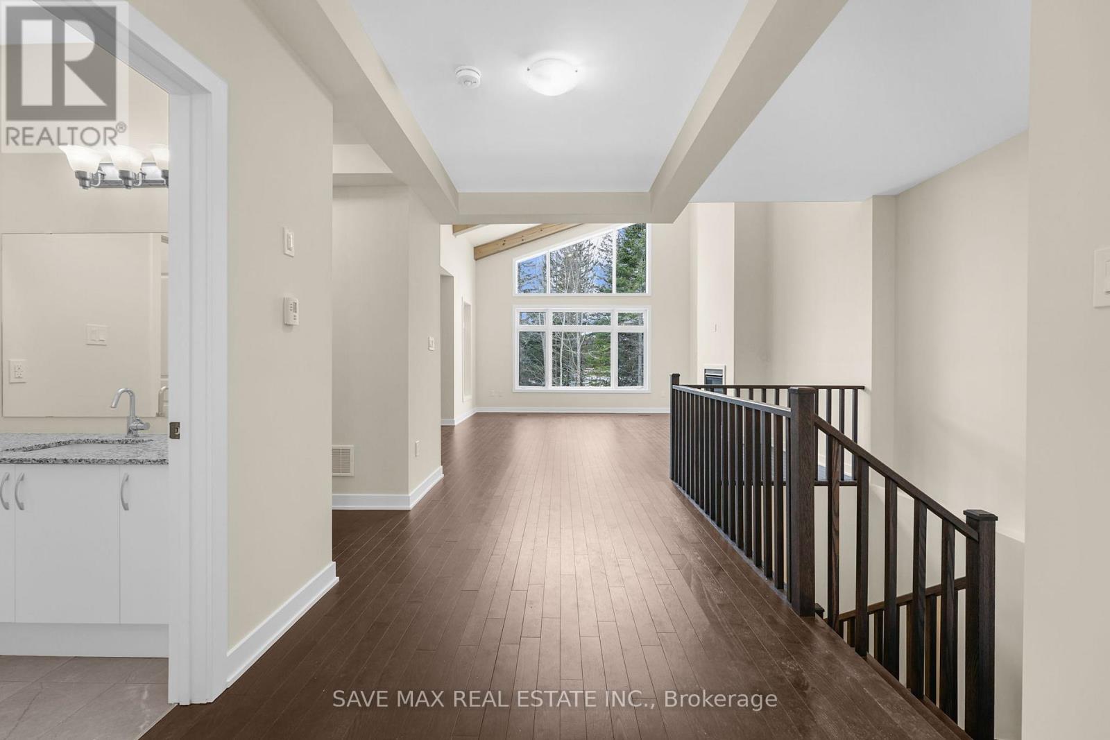 1007 Kingsridge Court, Lake Of Bays, ON - Indoor Photo Showing Other Room