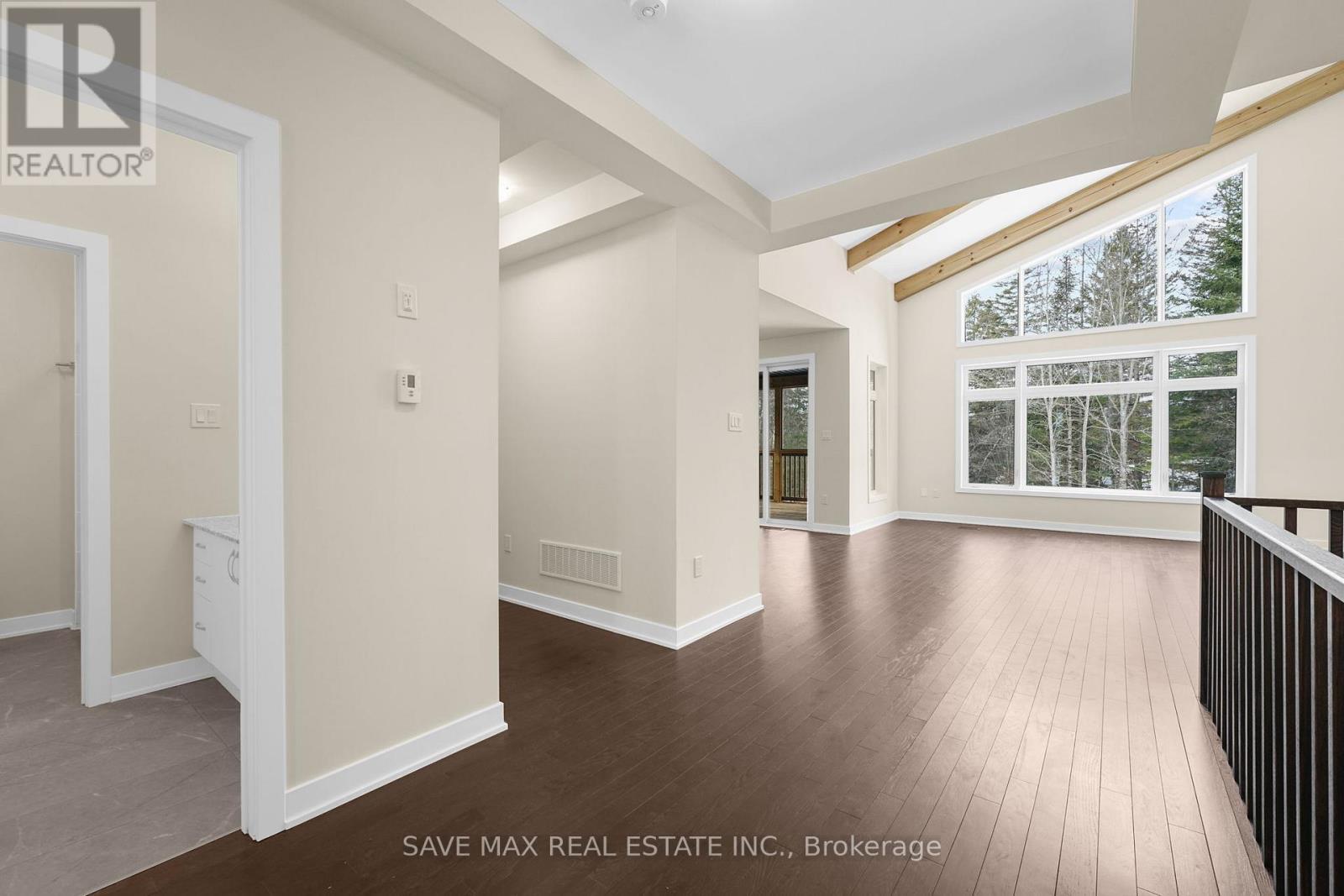 1007 Kingsridge Court, Lake Of Bays, ON - Indoor Photo Showing Other Room