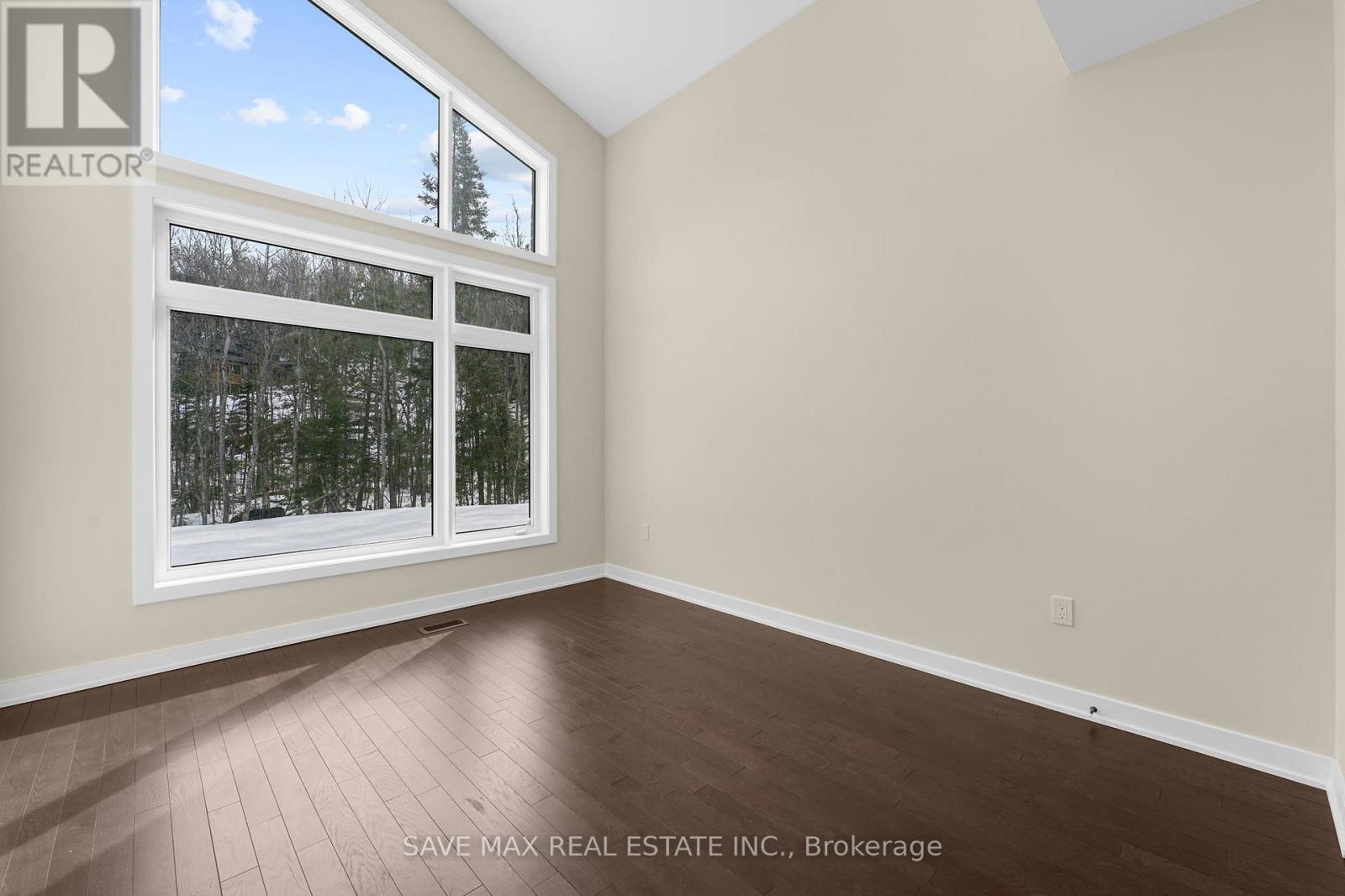 1007 Kingsridge Court, Lake Of Bays, ON - Indoor Photo Showing Other Room