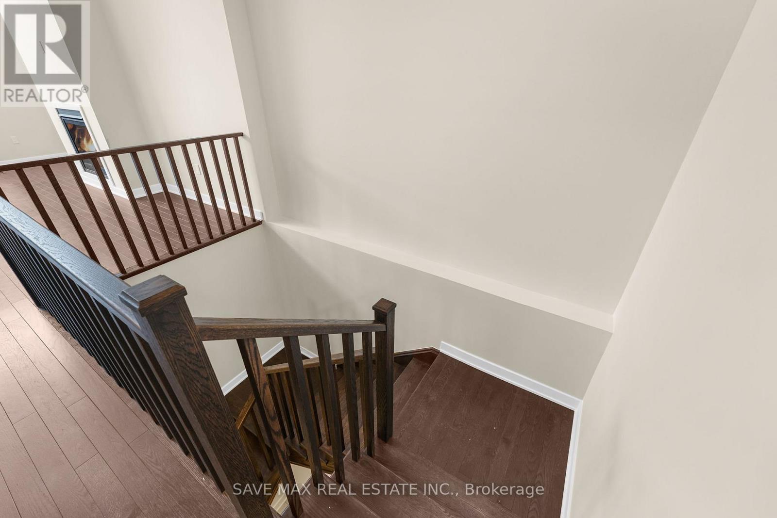 1007 Kingsridge Court, Lake Of Bays, ON - Indoor Photo Showing Other Room