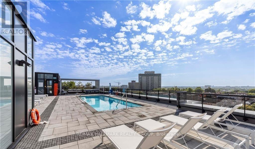 718 - 560 Rideau Street, Ottawa, ON - Outdoor With In Ground Pool With View