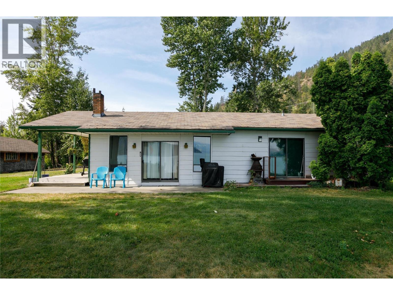 16821 Owl'S Nest Road, Oyama, BC - Outdoor