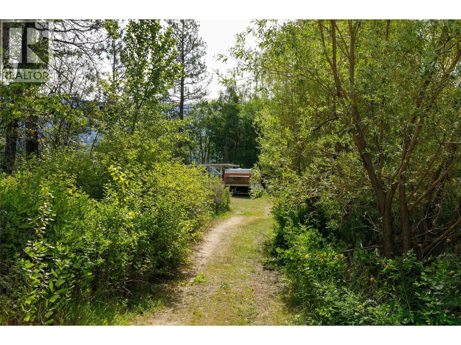 16821 Owl'S Nest Road, Oyama, BC - Outdoor