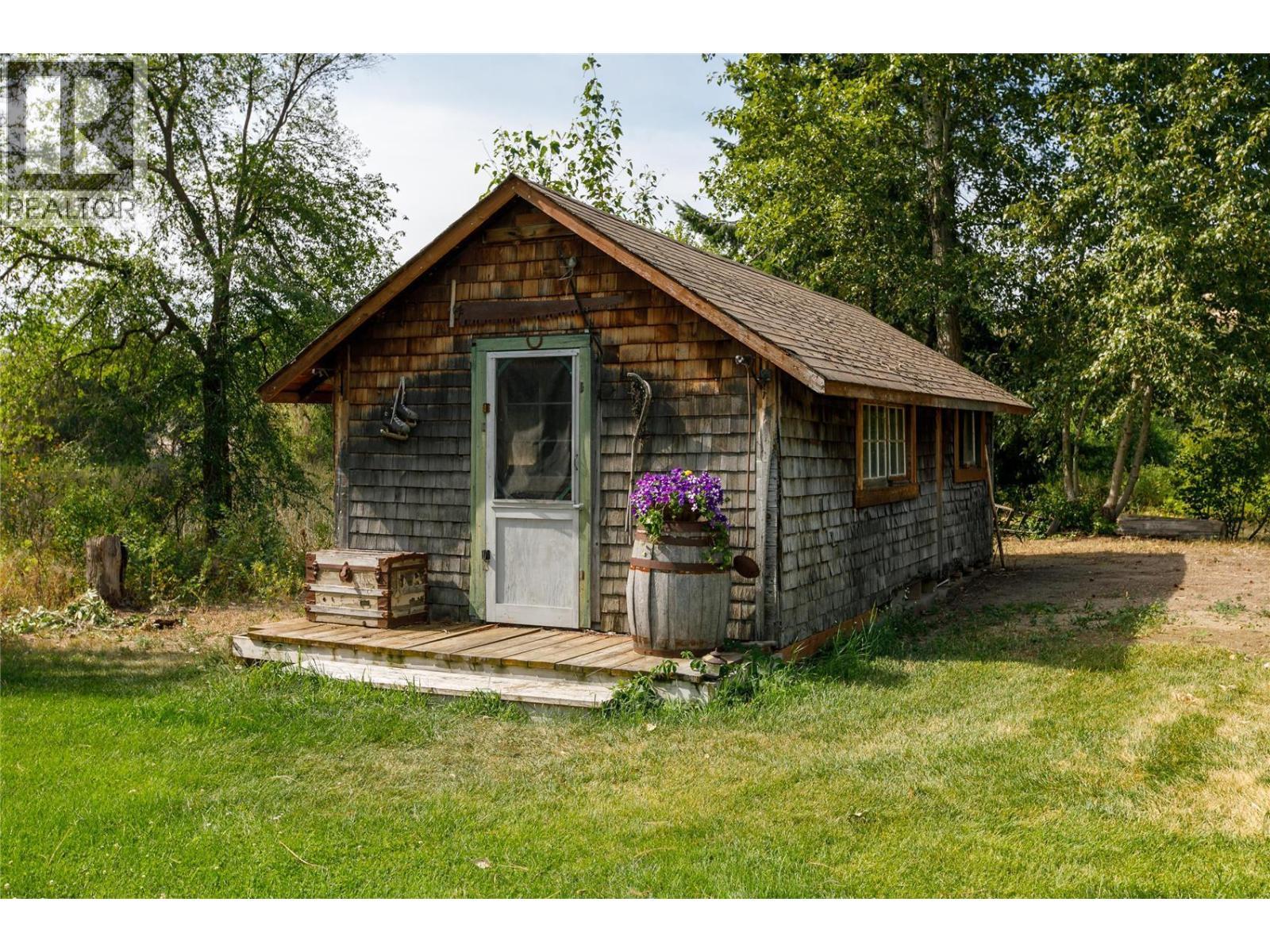 16821 Owl'S Nest Road, Oyama, BC - Outdoor