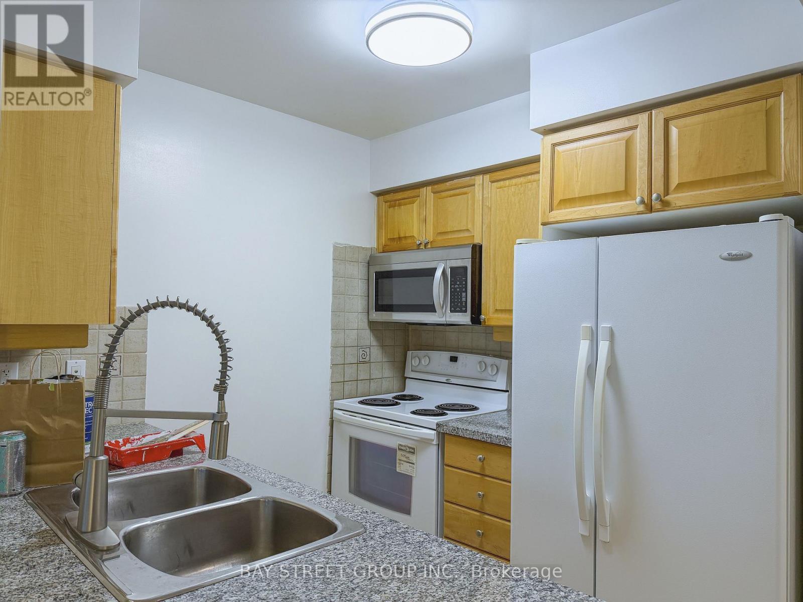 1101 - 15 Greenview Avenue, Toronto, ON - Indoor Photo Showing Kitchen With Double Sink