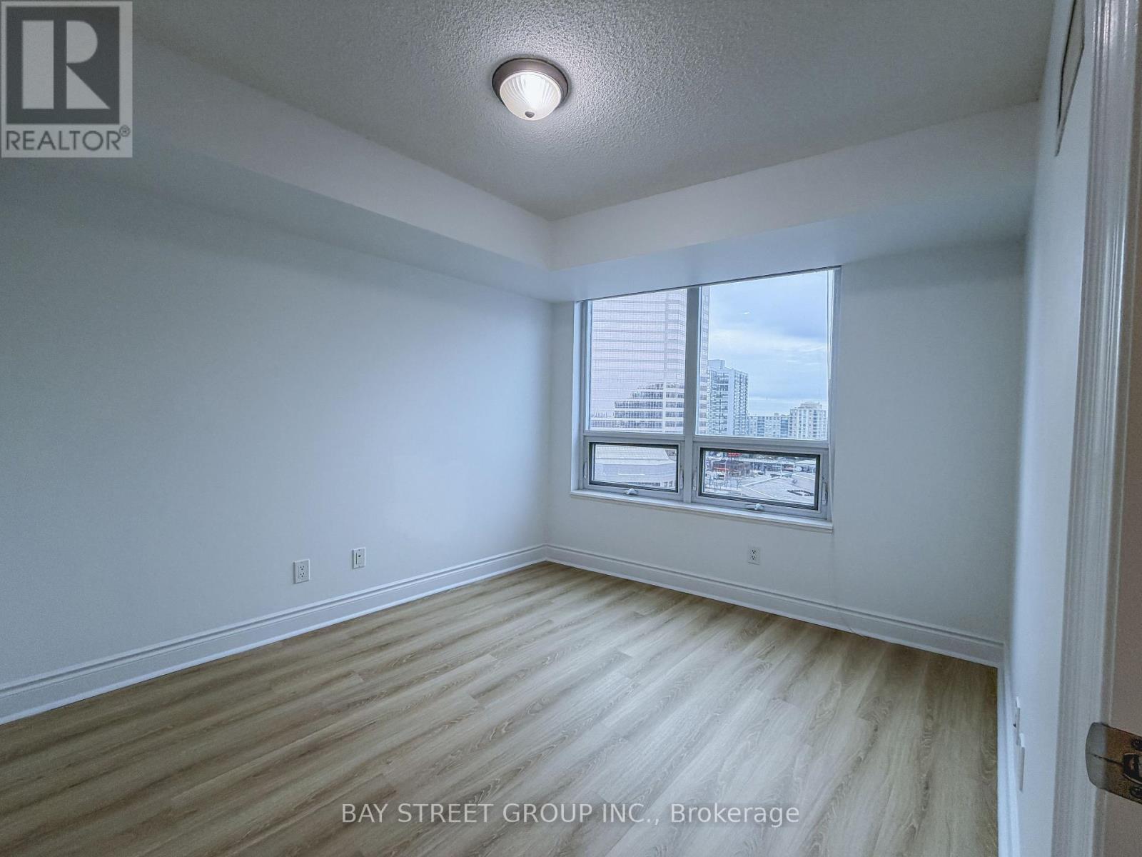 1101 - 15 Greenview Avenue, Toronto, ON - Indoor Photo Showing Other Room