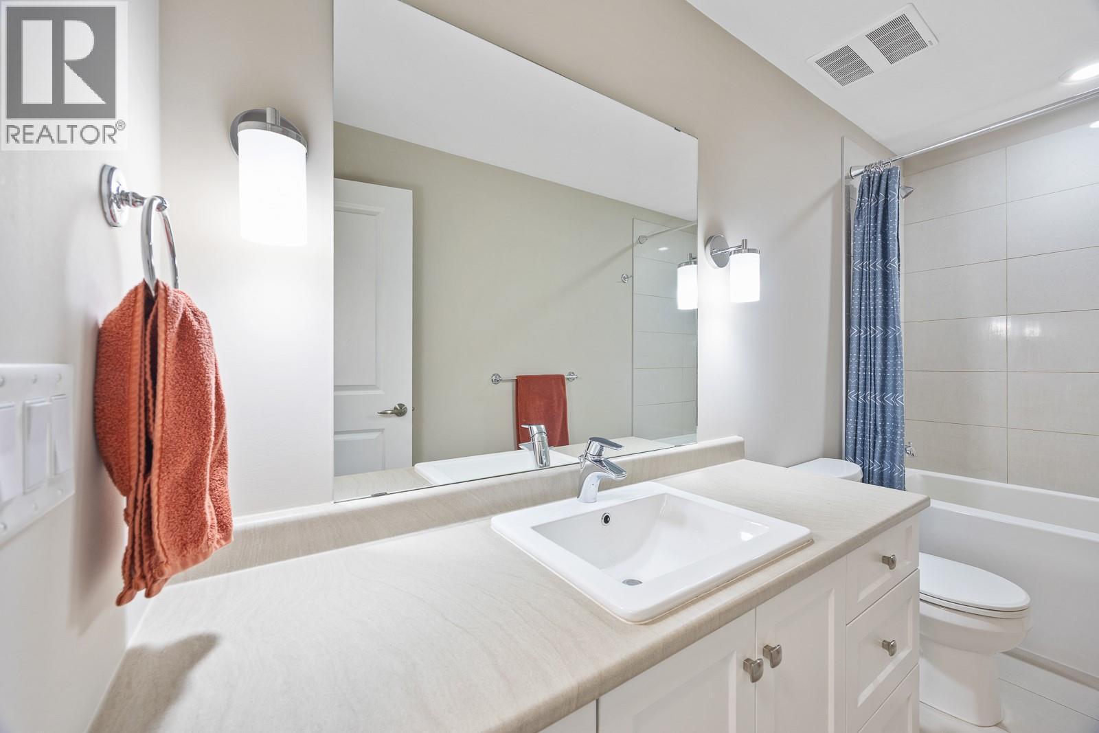 2490 Tuscany Drive Unit# 54, West Kelowna, BC - Indoor Photo Showing Bathroom