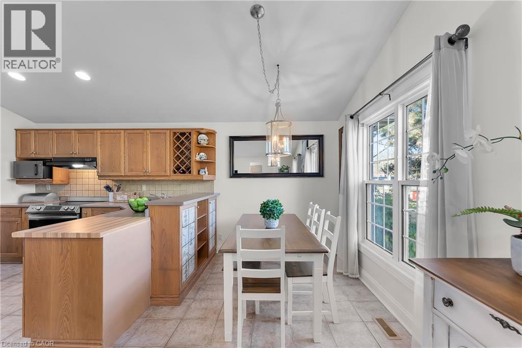 7321 Dorchester Road, Niagara Falls, ON - Indoor