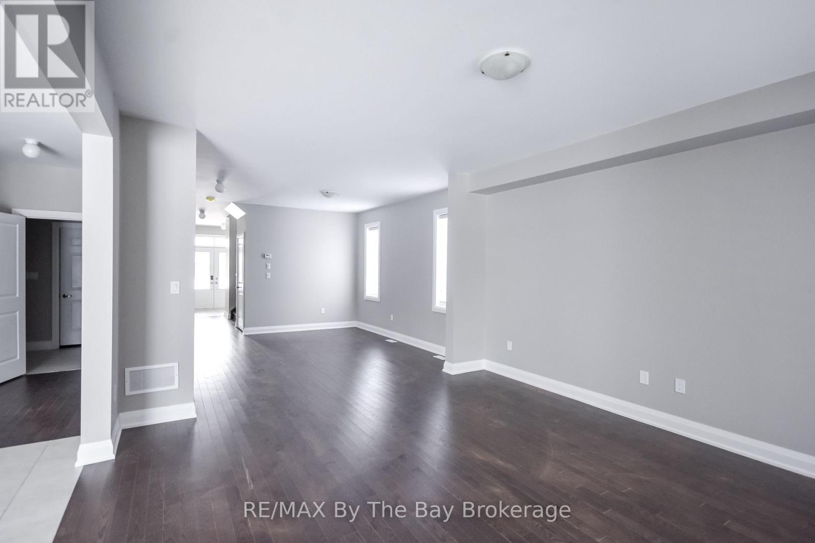 30 Misty Ridge Road, Wasaga Beach, ON - Indoor Photo Showing Other Room