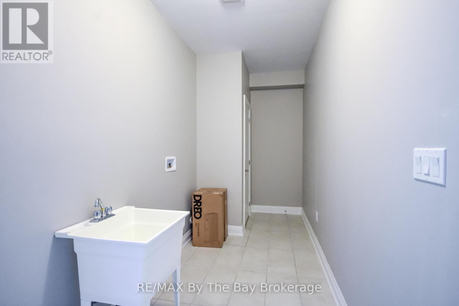30 Misty Ridge Road, Wasaga Beach, ON - Indoor Photo Showing Other Room
