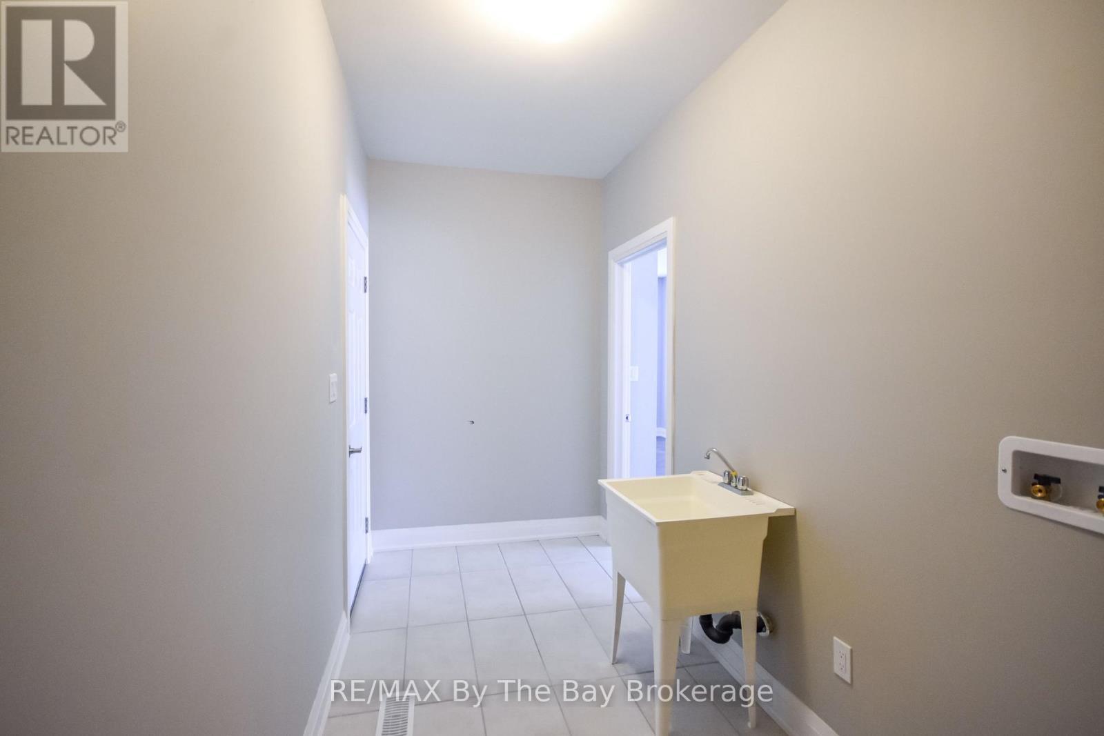 30 Misty Ridge Road, Wasaga Beach, ON - Indoor Photo Showing Other Room