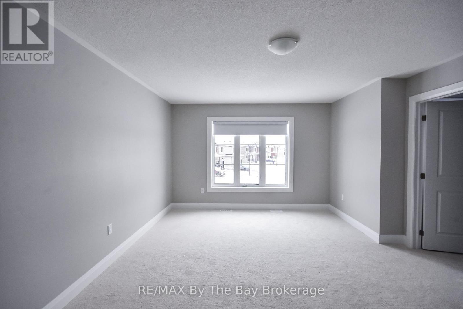 30 Misty Ridge Road, Wasaga Beach, ON - Indoor Photo Showing Other Room