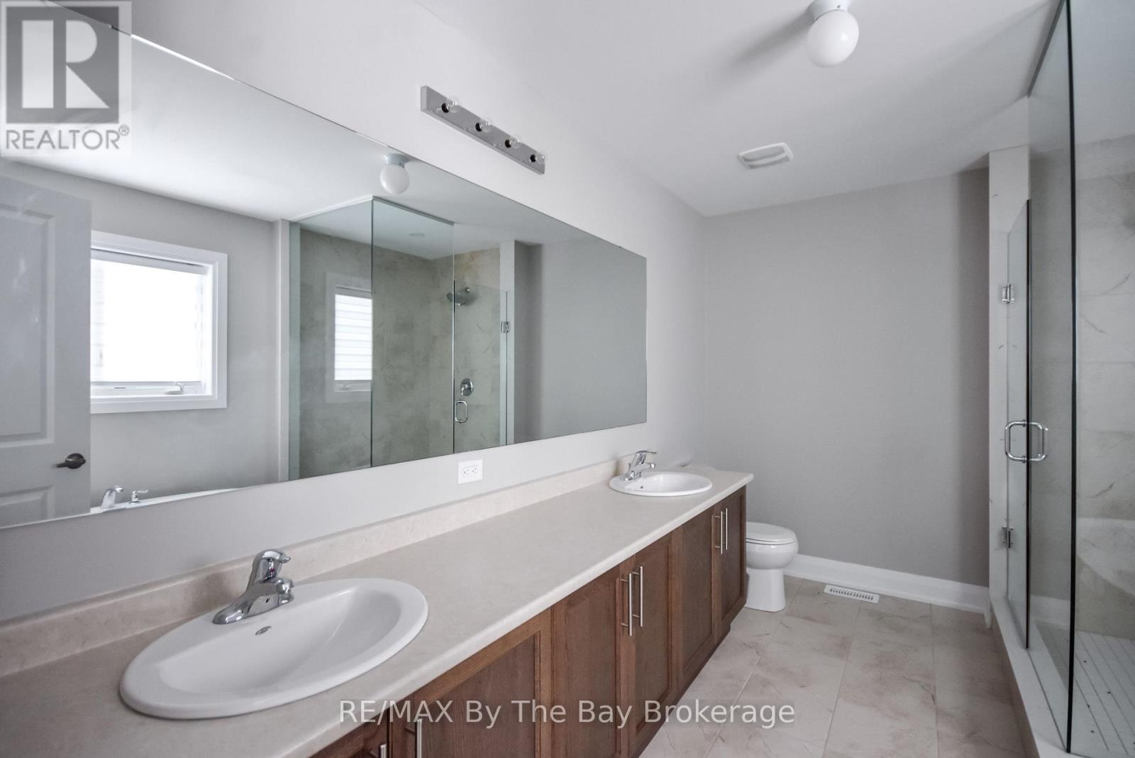 30 Misty Ridge Road, Wasaga Beach, ON - Indoor Photo Showing Bathroom