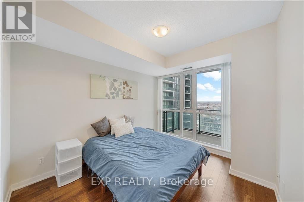2208 - 4070 Confederation Parkway, Mississauga, ON - Indoor Photo Showing Bedroom