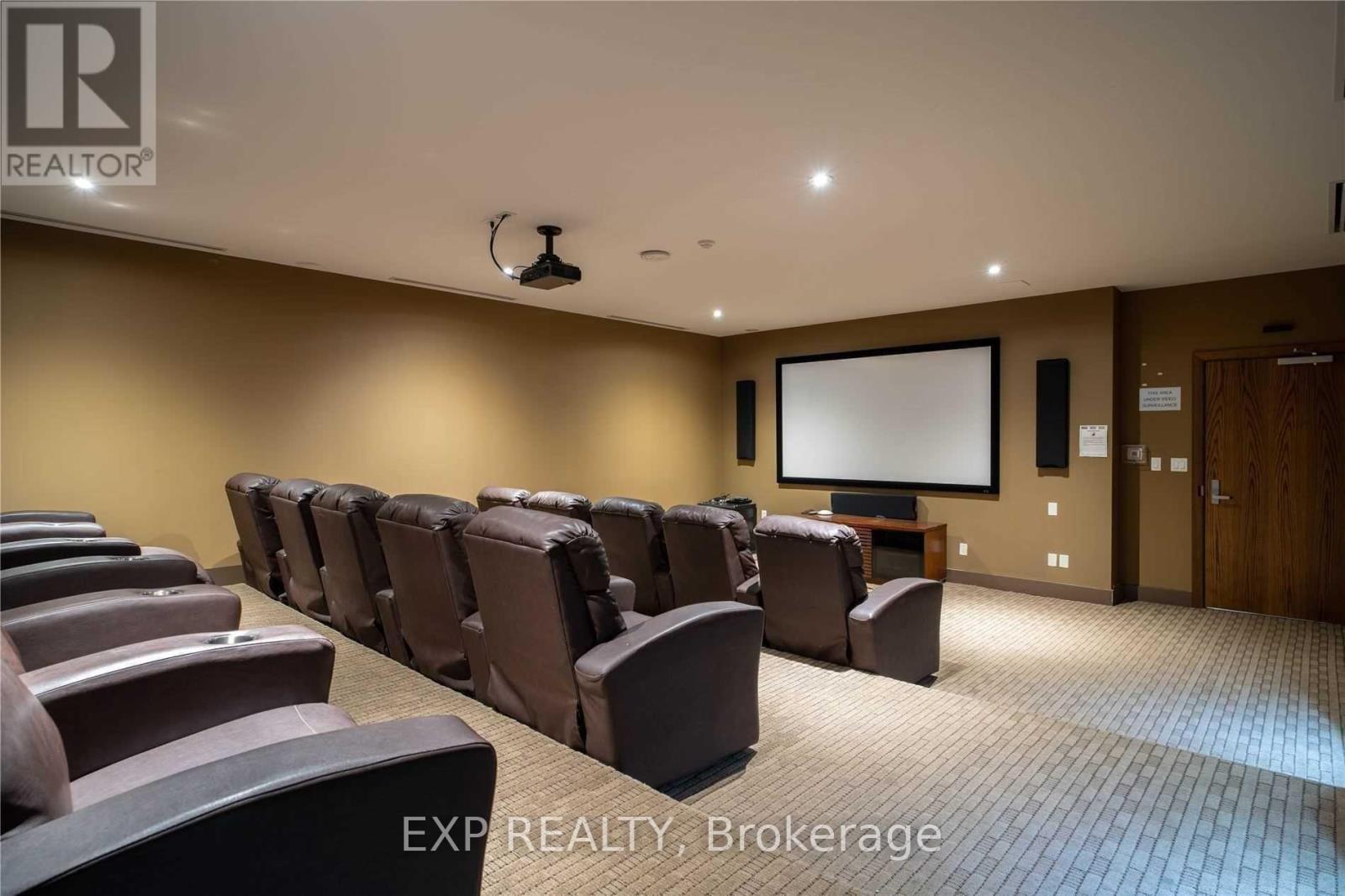 2208 - 4070 Confederation Parkway, Mississauga, ON - Indoor Photo Showing Other Room