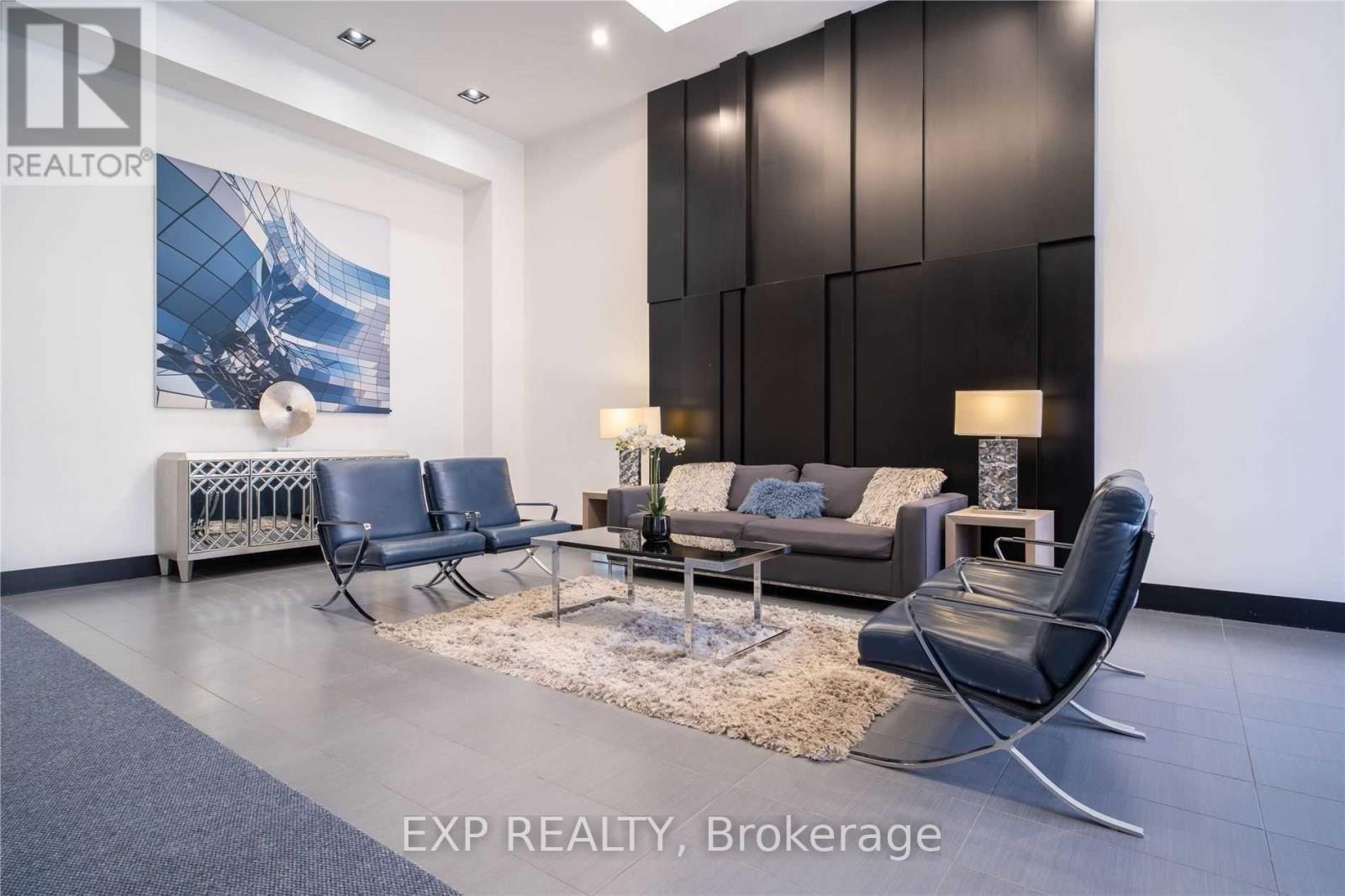 2208 - 4070 Confederation Parkway, Mississauga, ON - Indoor