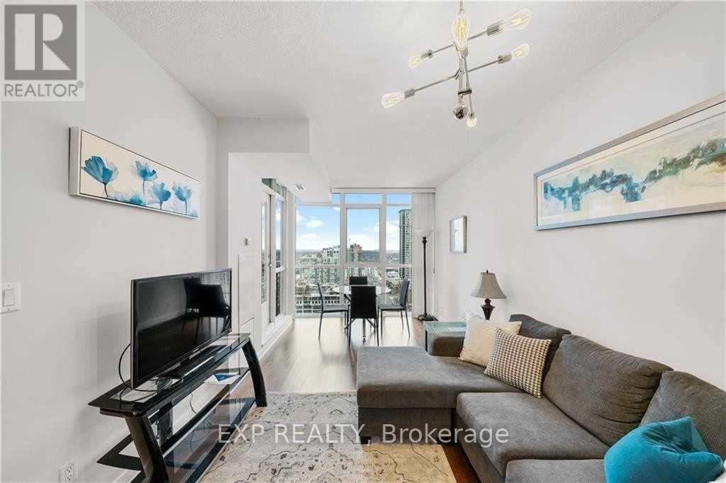 2208 - 4070 Confederation Parkway, Mississauga, ON - Indoor Photo Showing Living Room