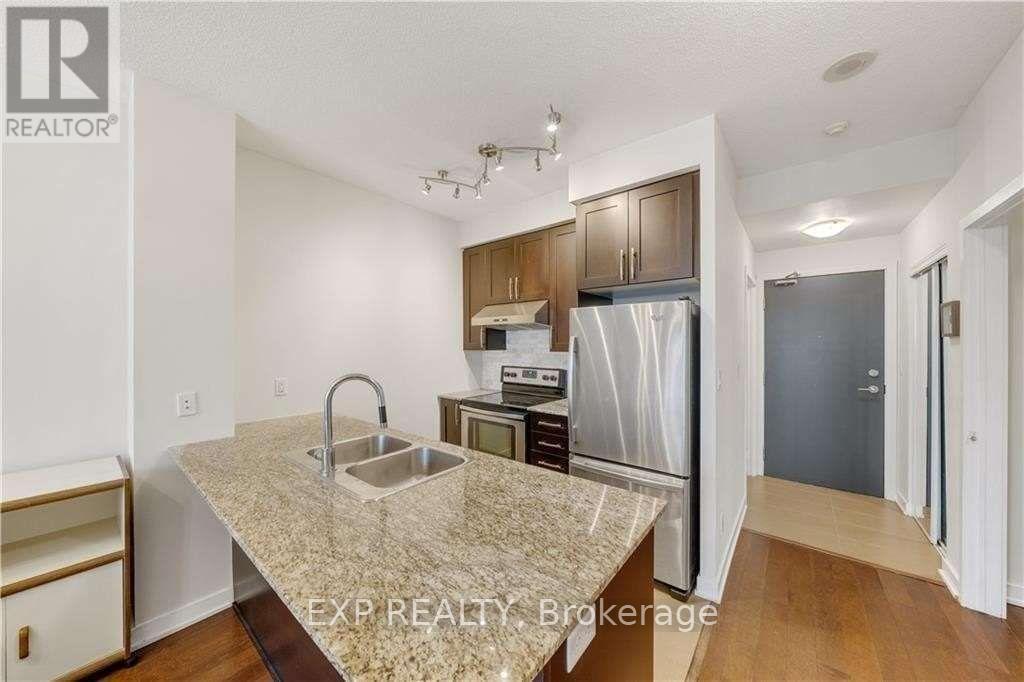 2208 - 4070 Confederation Parkway, Mississauga, ON - Indoor Photo Showing Kitchen With Double Sink With Upgraded Kitchen