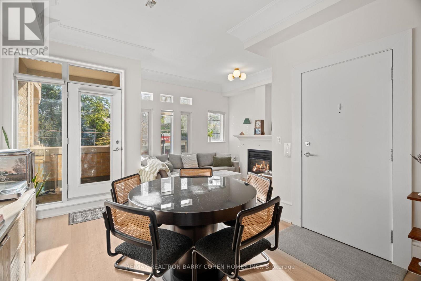 201 - 336 Davenport Road, Toronto, ON - Indoor Photo Showing Dining Room