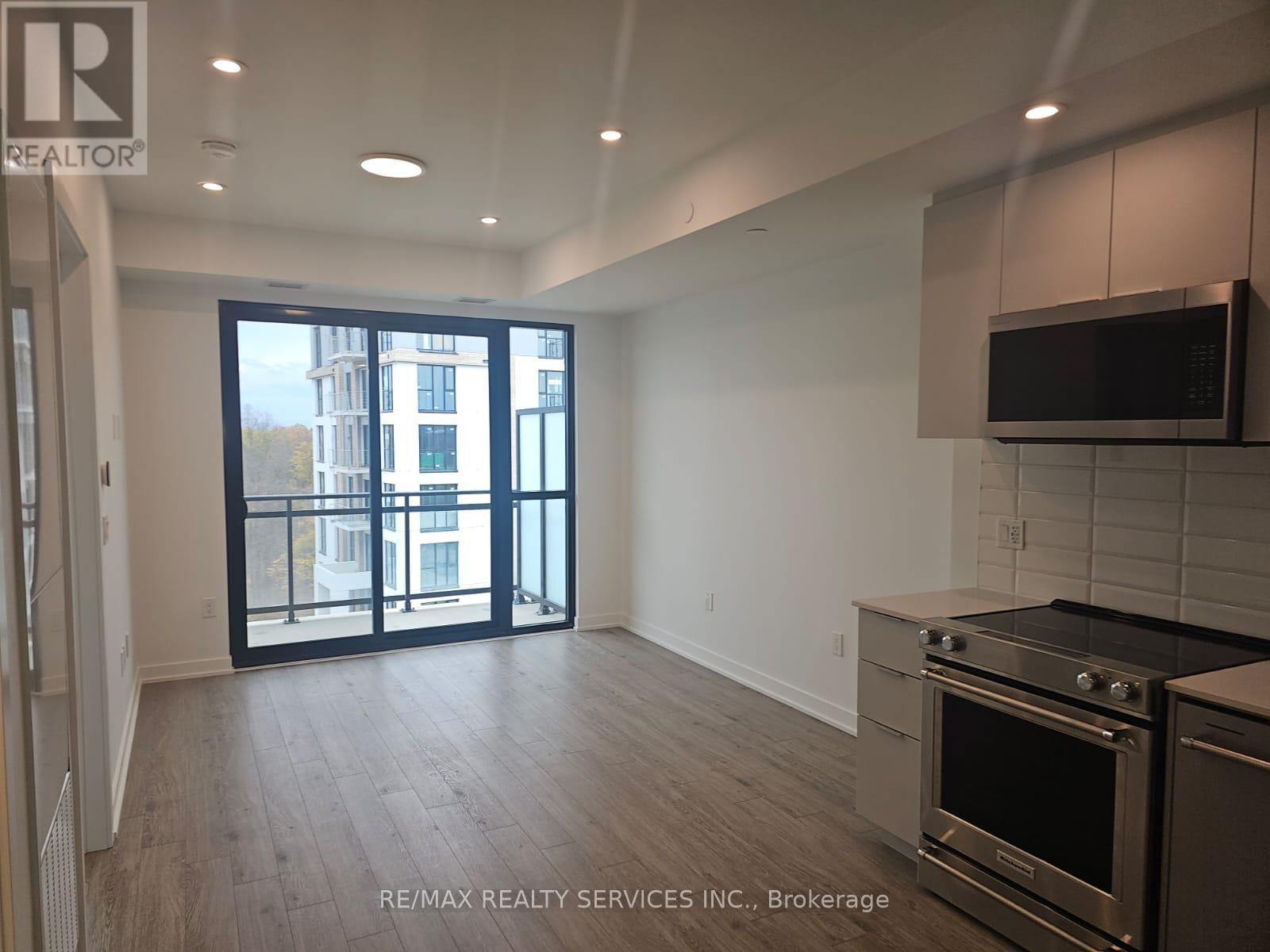 608 - 720 Whitlock Avenue, Milton, ON - Indoor Photo Showing Kitchen