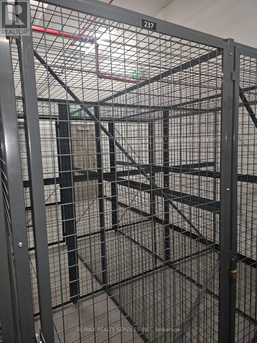 608 - 720 Whitlock Avenue, Milton, ON - Indoor