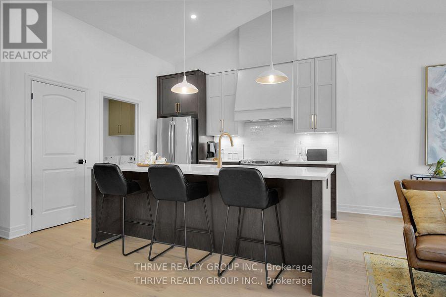 15 - 1080 Upperpoint Avenue, London South (South B), ON - Indoor Photo Showing Kitchen With Upgraded Kitchen