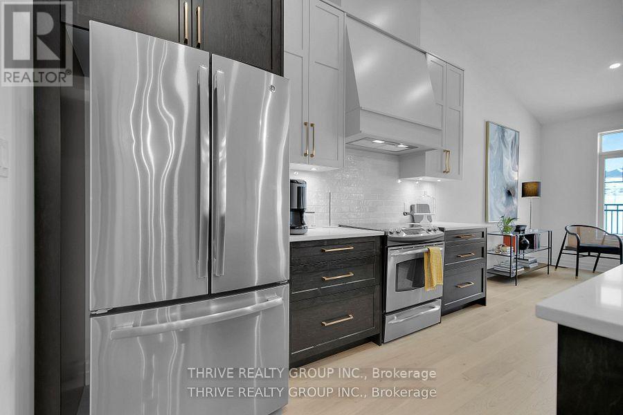 15 - 1080 Upperpoint Avenue, London South (South B), ON - Indoor Photo Showing Kitchen With Upgraded Kitchen