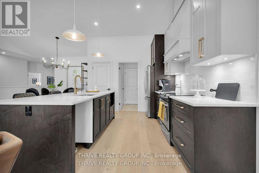 15 - 1080 Upperpoint Avenue, London South (South B), ON - Indoor Photo Showing Kitchen With Upgraded Kitchen
