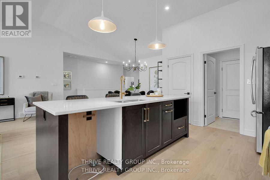 15 - 1080 Upperpoint Avenue, London South (South B), ON - Indoor